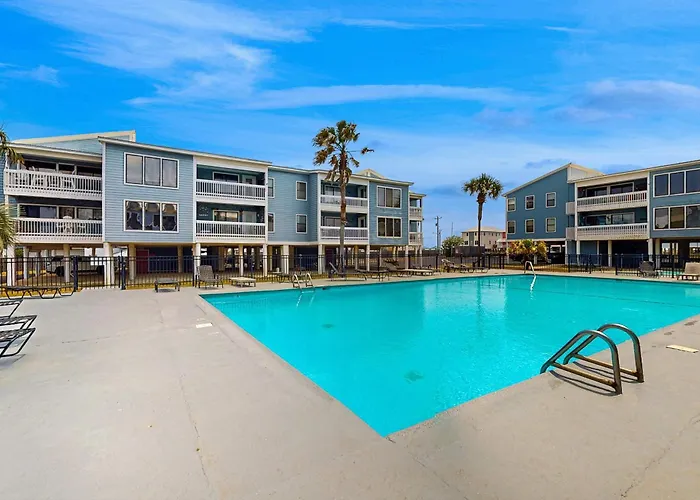 Holiday home Bright & Beautiful With Shared Pool Boat & Fishing Pier Balcony Ac *